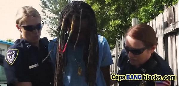  Rastaman goes deep into that fine round police ass